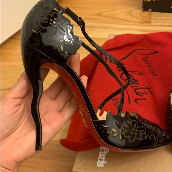 Shoes - Picture 6 of 8